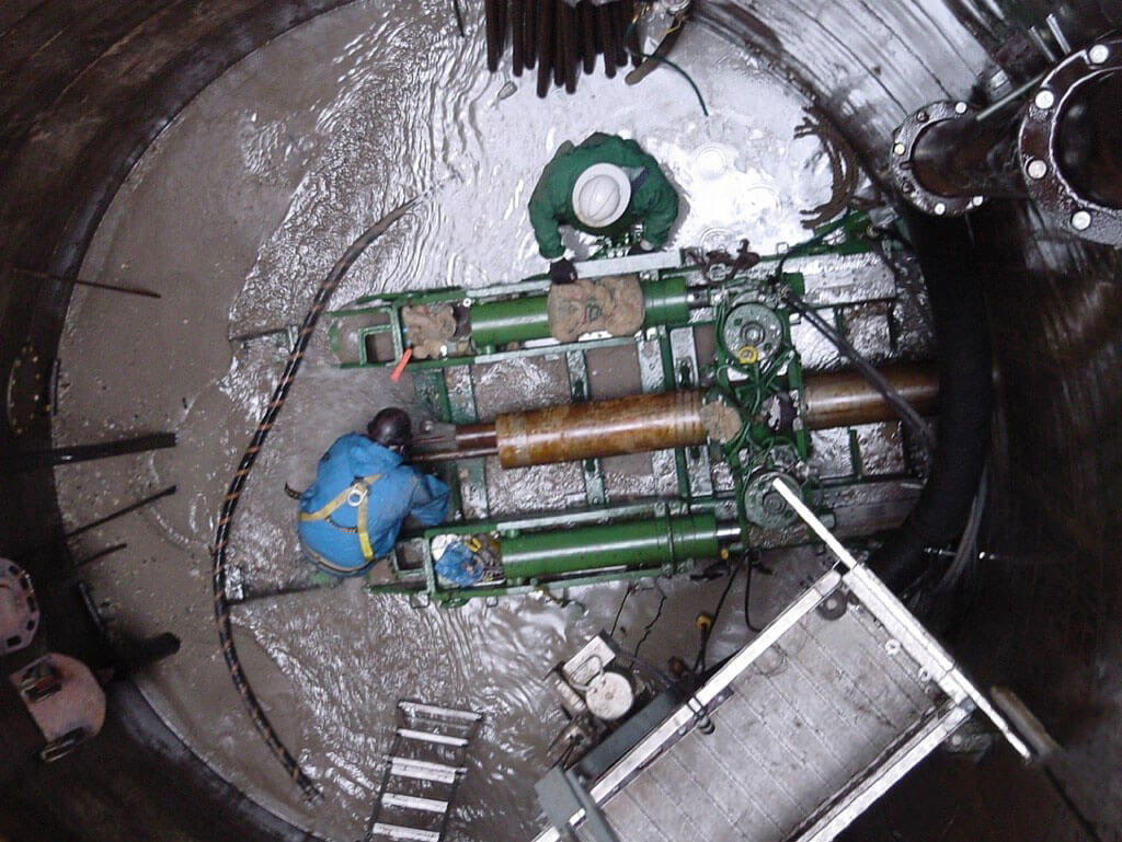 شرکت فربال بنا-صفحه اصلی-چاه مخزنی گالری دار-felman